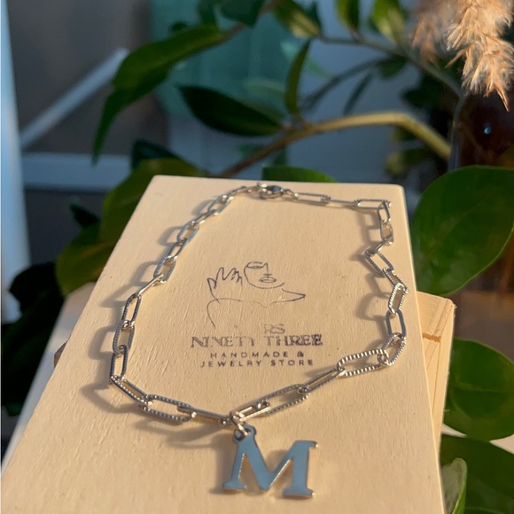 INITIAL NECKLACE (KIDS) - Picture 4 of 4